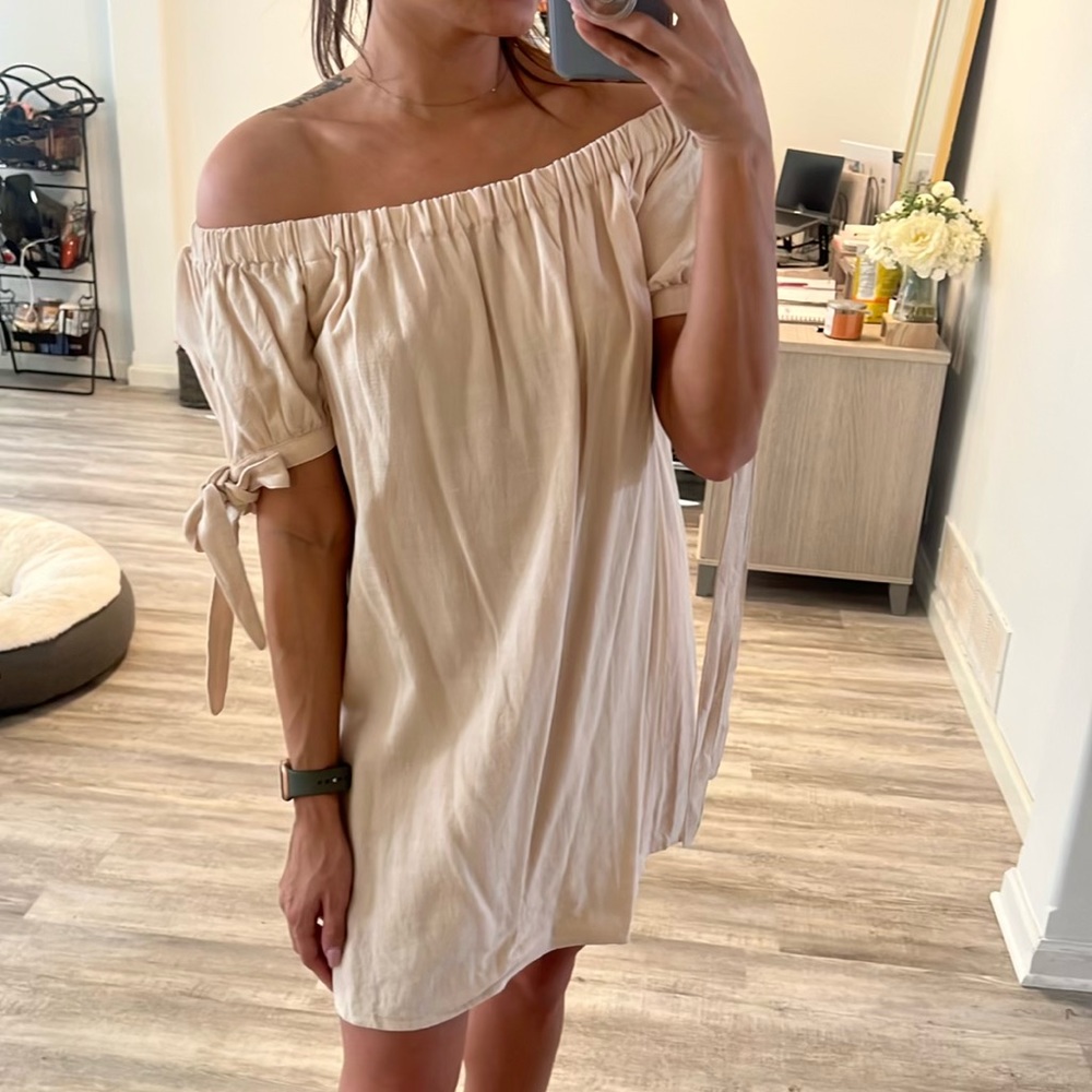 New with tags Lulus linen dress